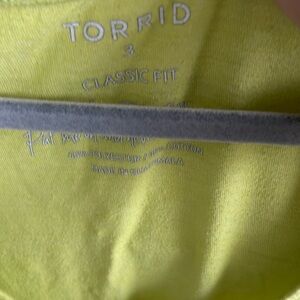 🆕🍒Excellent Chartreuse Torrid Size 3 tank top